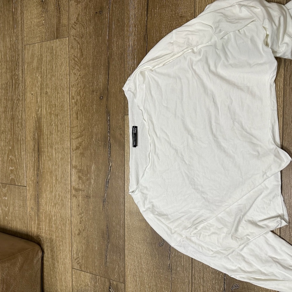 Lewkin Size Small White and Navy Blue Long Sleeve Top Off the Shoulder NWOT